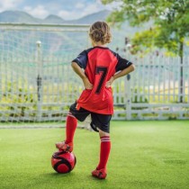 Skuteczne porady, jak zainteresować dzieci piłką nożną